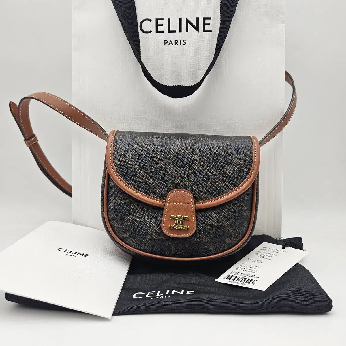 セリーヌ トリオンフ ミニ ベサチェ クロスバック 24年度