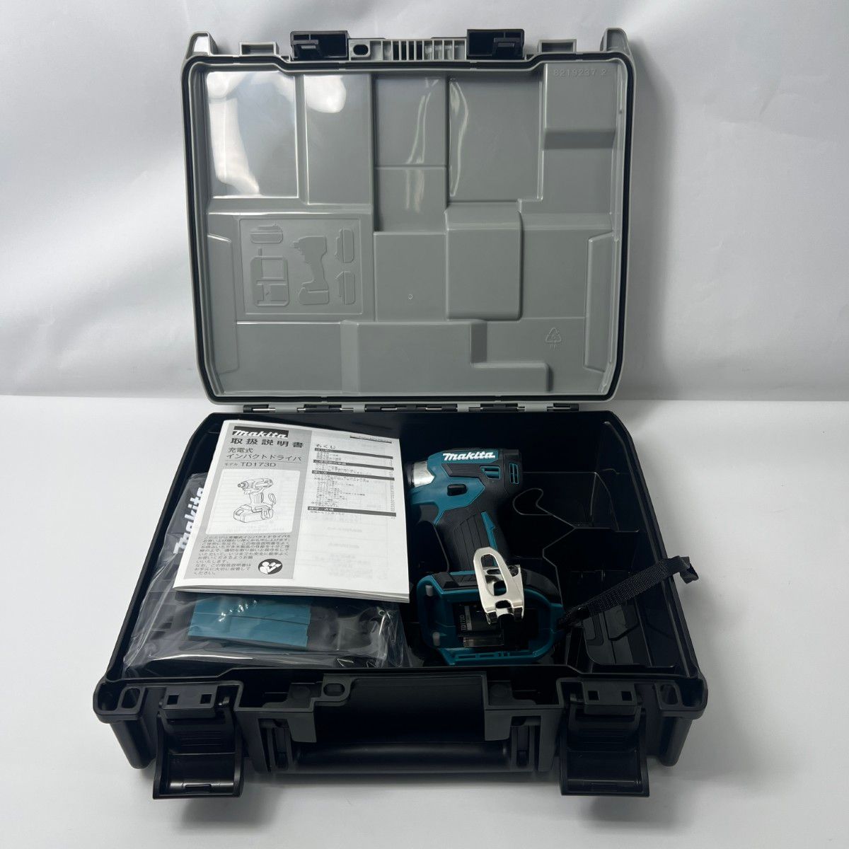 〇〇MAKITA マキタ インパクトドライバ 18 v 充電器 ケース付き ブルー ♥品