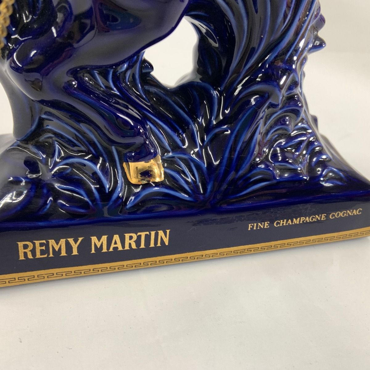 レミーマルタン セントーリモージュ ケンタウロス青陶器ボトル 700ml