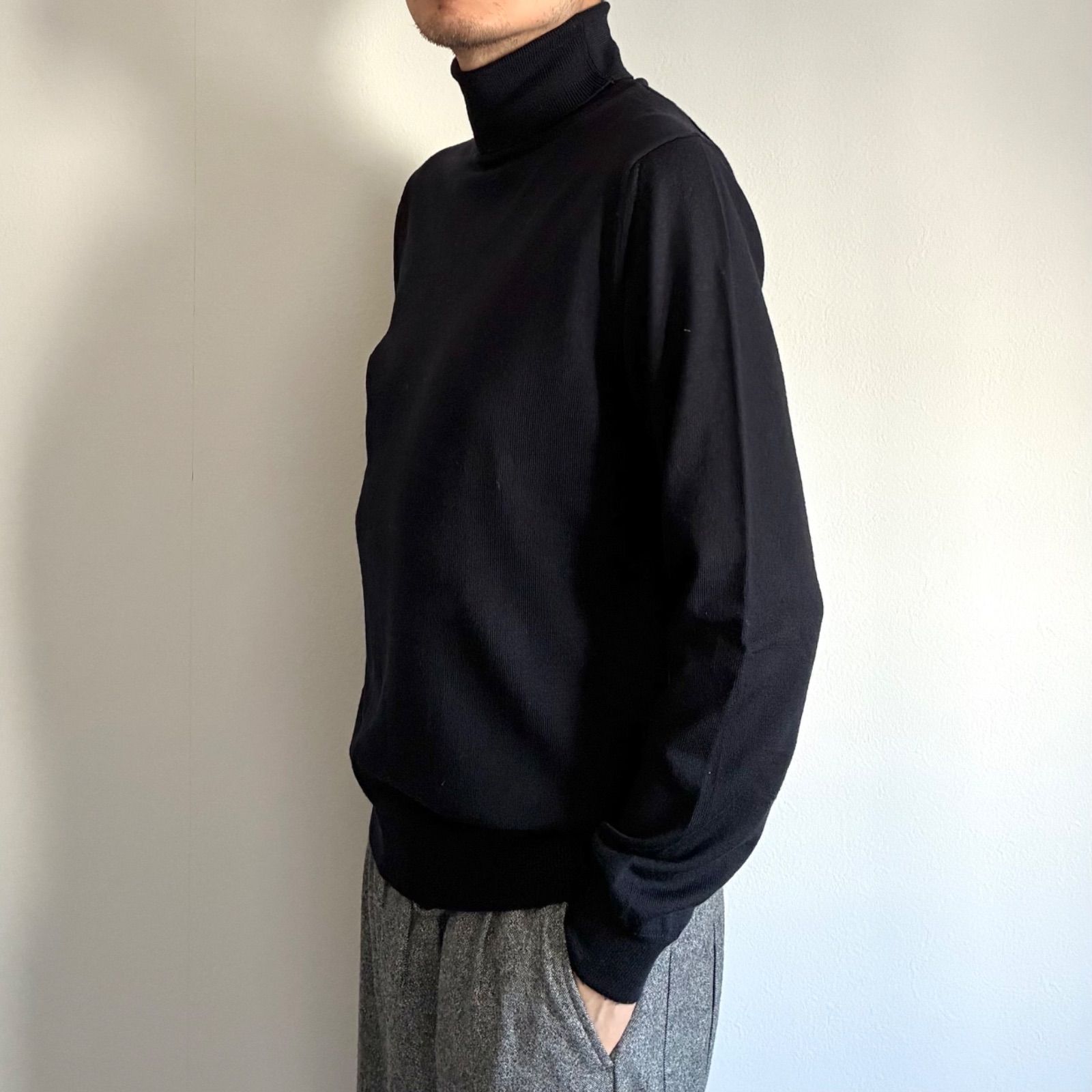 BEAMS F / ウール 21ゲージ タートルネックニット イタリア製 - メルカリ