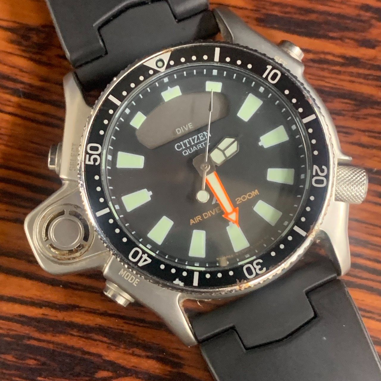 CITIZEN シチズン 腕時計 C520-Q01512 エアダイバー 200M AIR DIVER'S