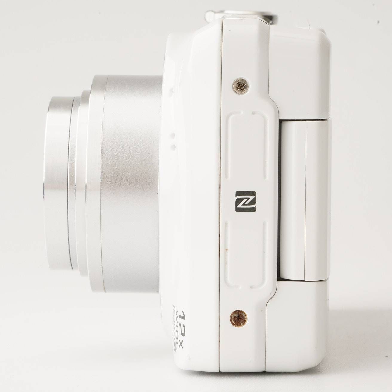 ニコン Nikon COOLPIX S6900 ホワイト 12x 光学ズーム - メルカリ