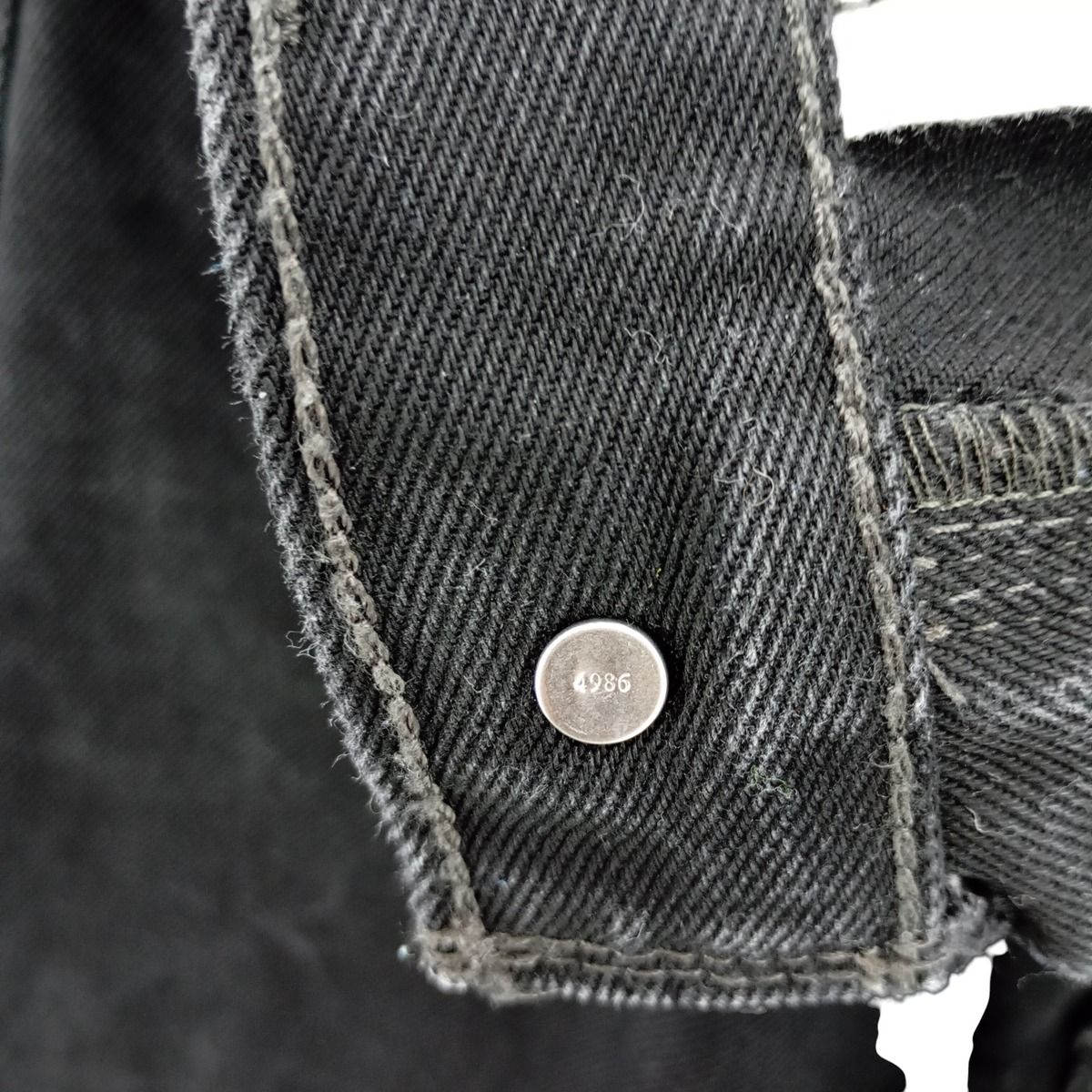 テーパードデニムパンツ