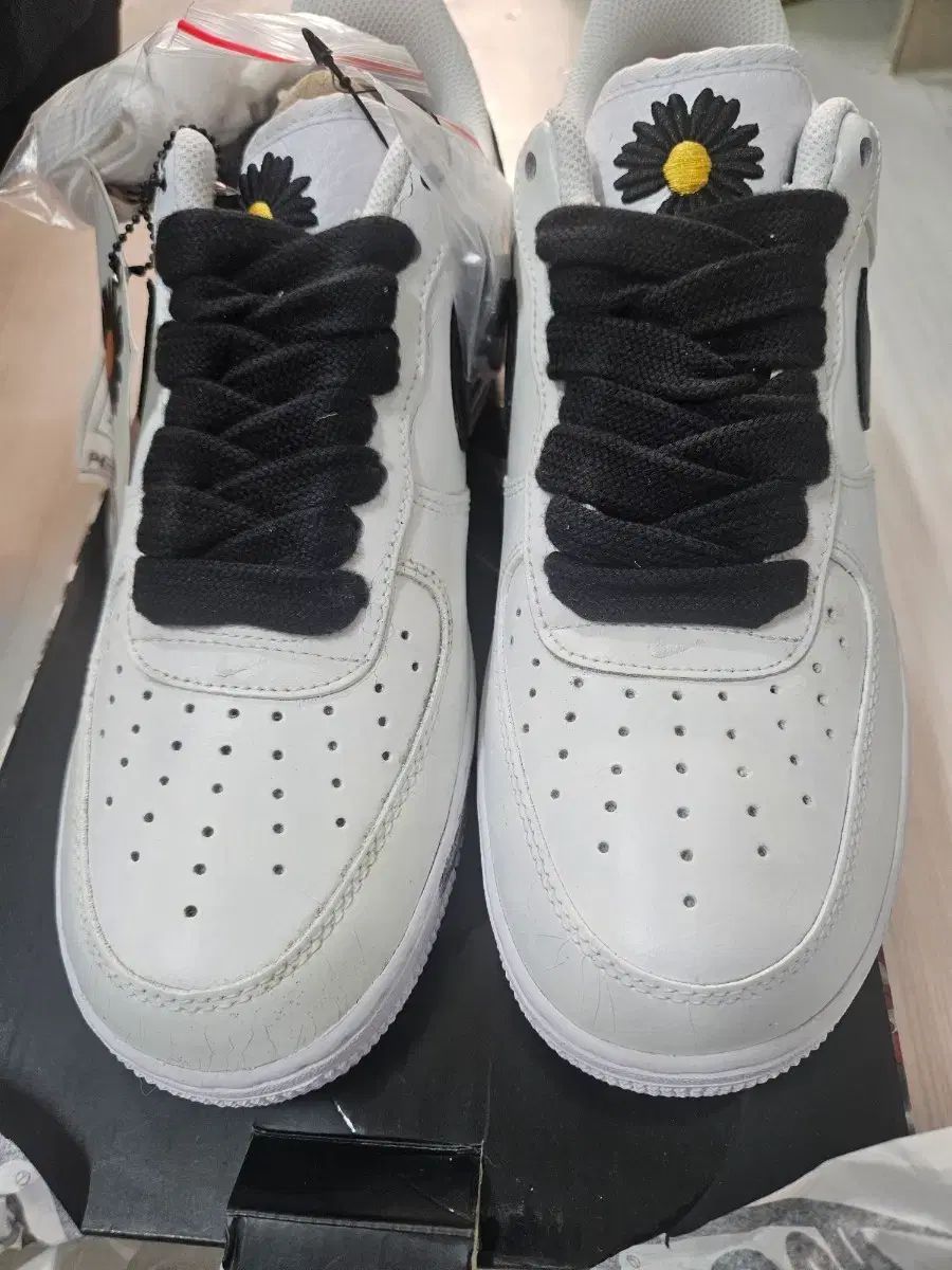 ナイキ ピース마이너스원 エアフォース1