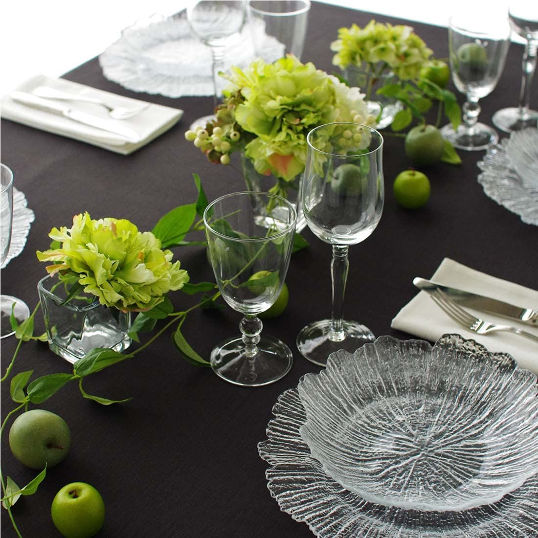 ブルーミング中西 テーブルクロス デリシャスカラー 撥水 長方形 無地 洗濯機で洗える 撥水加工 日本製 トリュフ 黒 130 230 cm