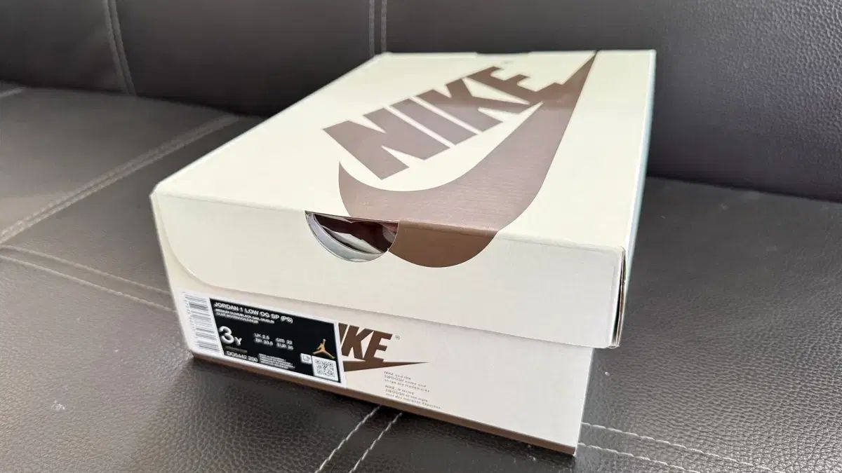 ジョーダン1 x トラヴィス スコット レトロ ロー オリーブ