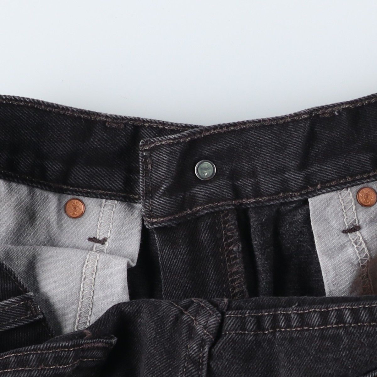 ブラックデニム テーパードデニムパンツ