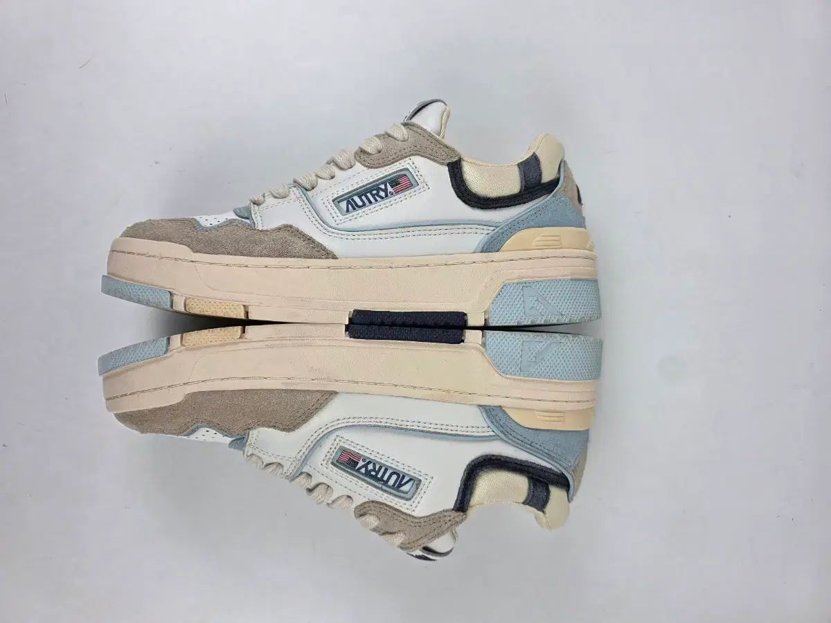 ロー スニーカー