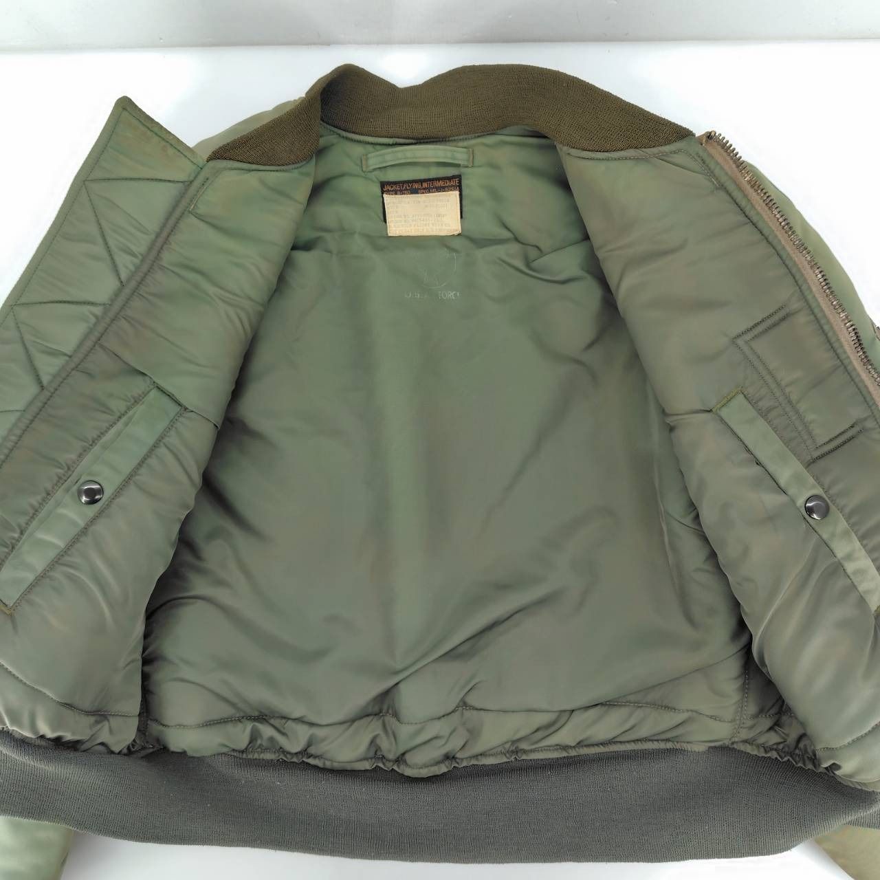 バズリクソンズ B-15 フライトジャケット ミリタリー カーキ 40メンズ BUZZ RICKSON'S バズリクソンズ B-15D BR13872 フライトジャケット 40