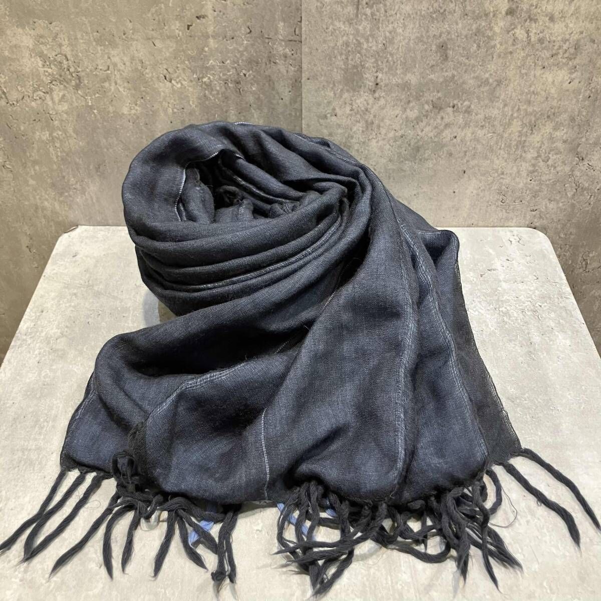 issey miyake men ストール　ブラック WOOL TUCK STOLE – isseymiyake.com
