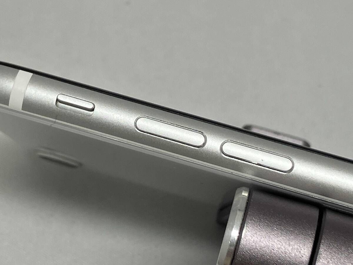 SoftBank 【SIMロックなし】MHGU3J/A iPhone SE(第2世代) 128GB 