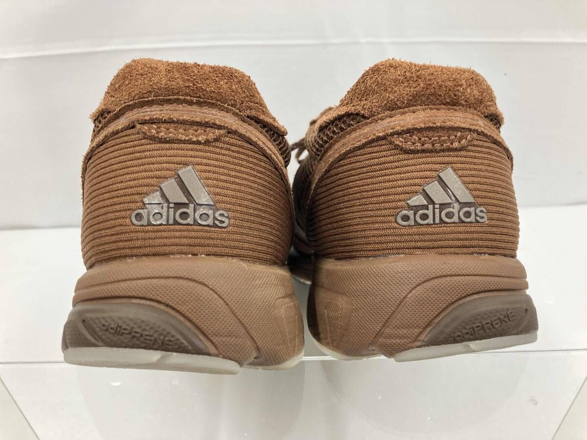 4276 スニーカー