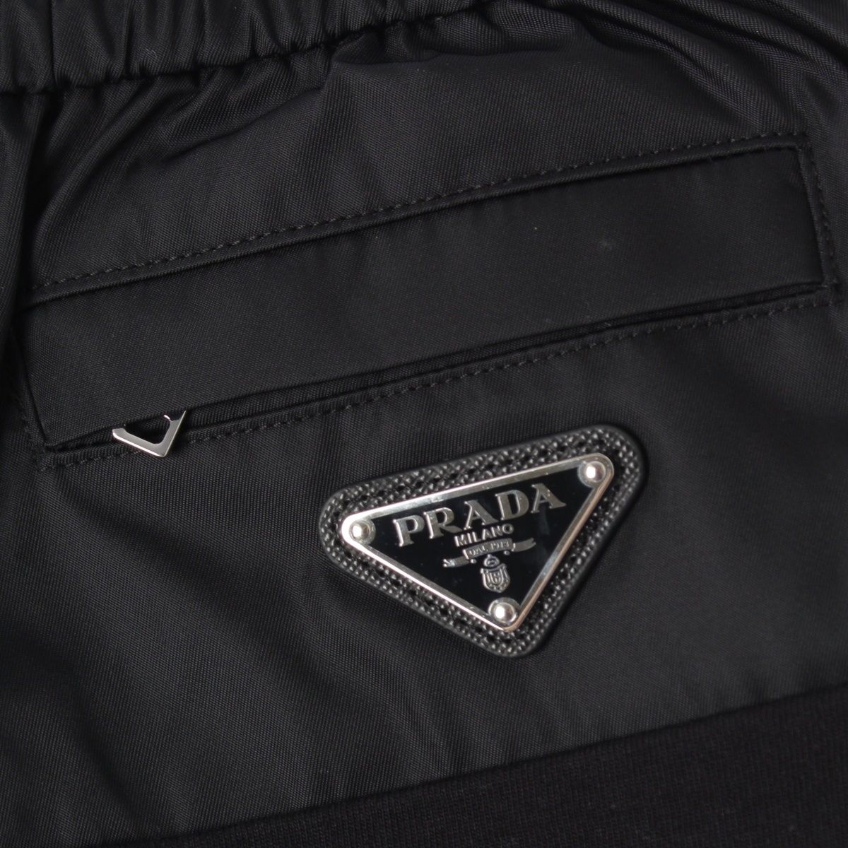 【中古】プラダ PRADA Re-Nylon リナイロン トラウザー パンツ 三角 トライアングル プレート ドローコード 48 黒 プラダ RE-NYLON リナイロン トライアングルロゴプレート コットン切替