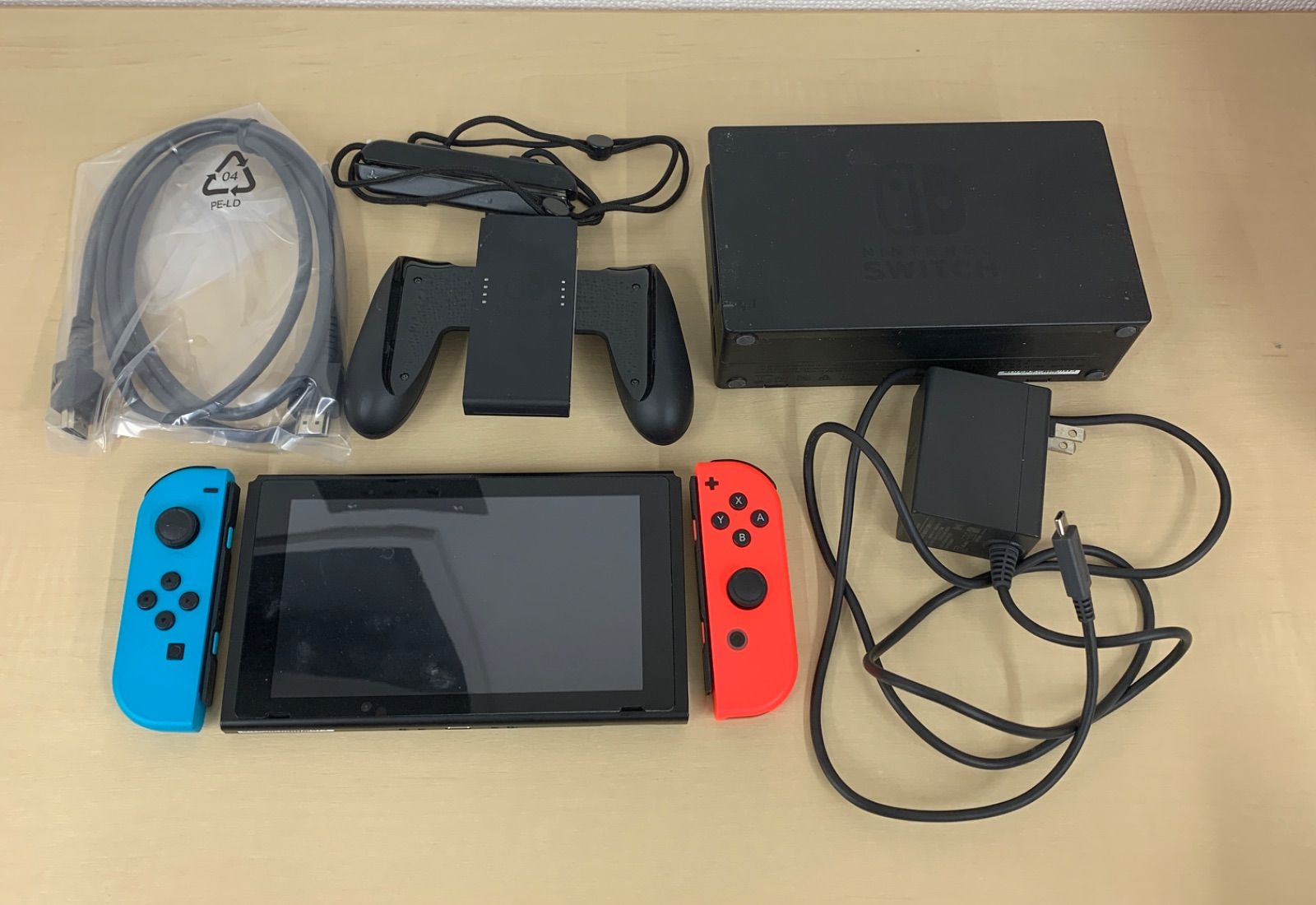 Nintendo Switch 本体 HAC-001 中古 付属品完品 任天堂 Nintendo Switch HAC-001（-01）スイッチ本体 Nintendo 任天堂