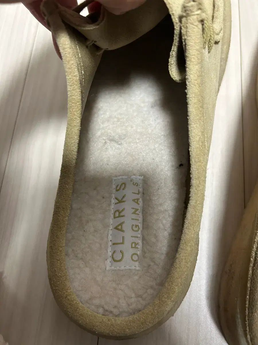  クラークス ワラビー サンド スウェード 9 その他 ブーツ 革靴