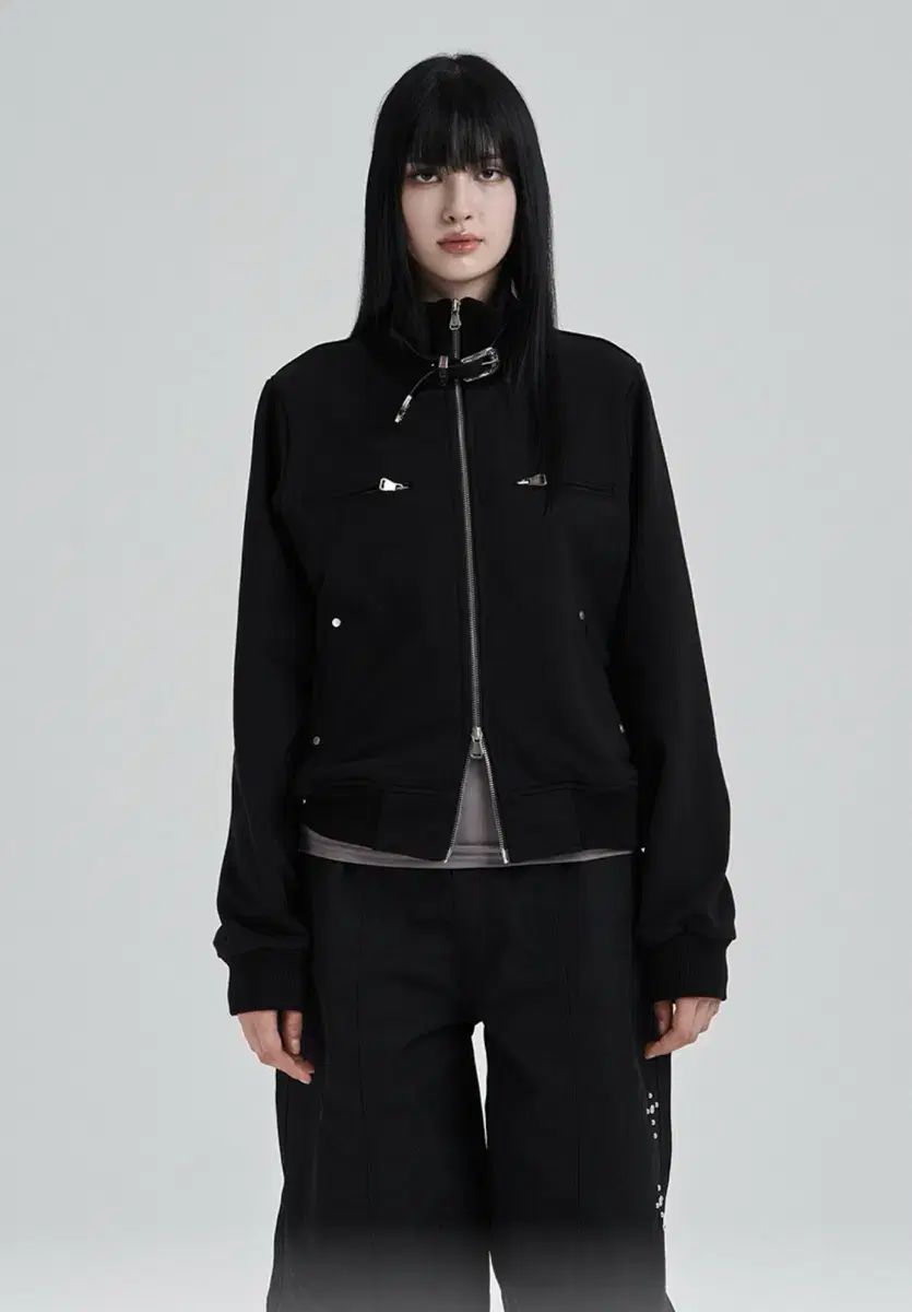 イッリカッフェ blackハイネック jerseyブルゾン ハイネックブルゾン