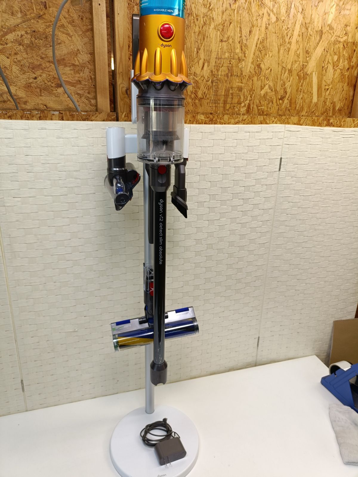 現状品 ダイソン Dyson 水拭き 掃除機 コードレスクリーナー SV46