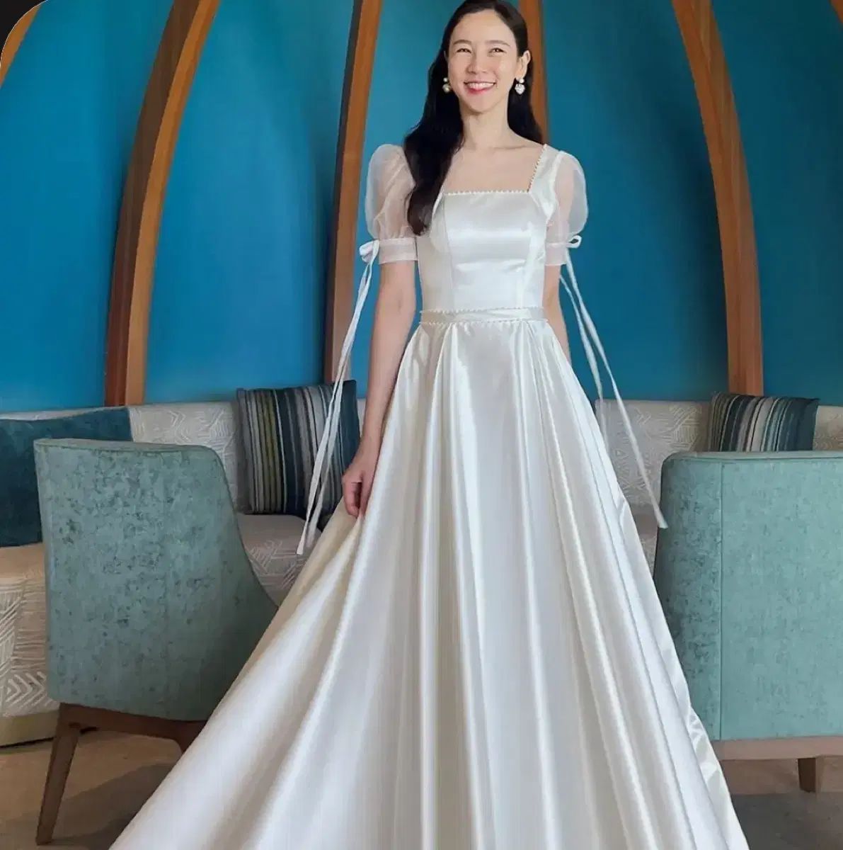 白シルク ウェディングドレス パフ袖 2部ドレス