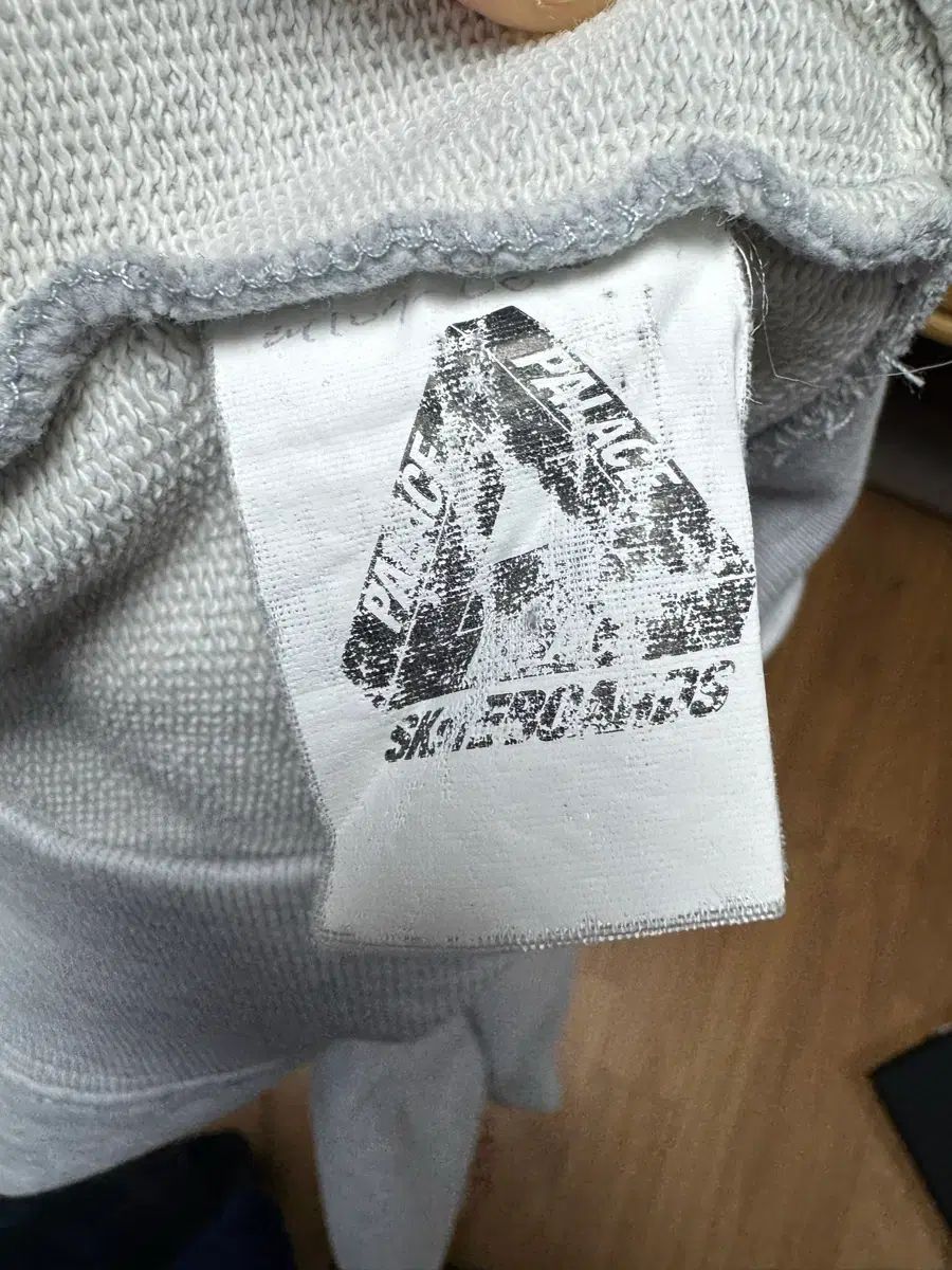  PALACE パレス GETTING HIGHER WHO 版 XL グレー パーカー トップス