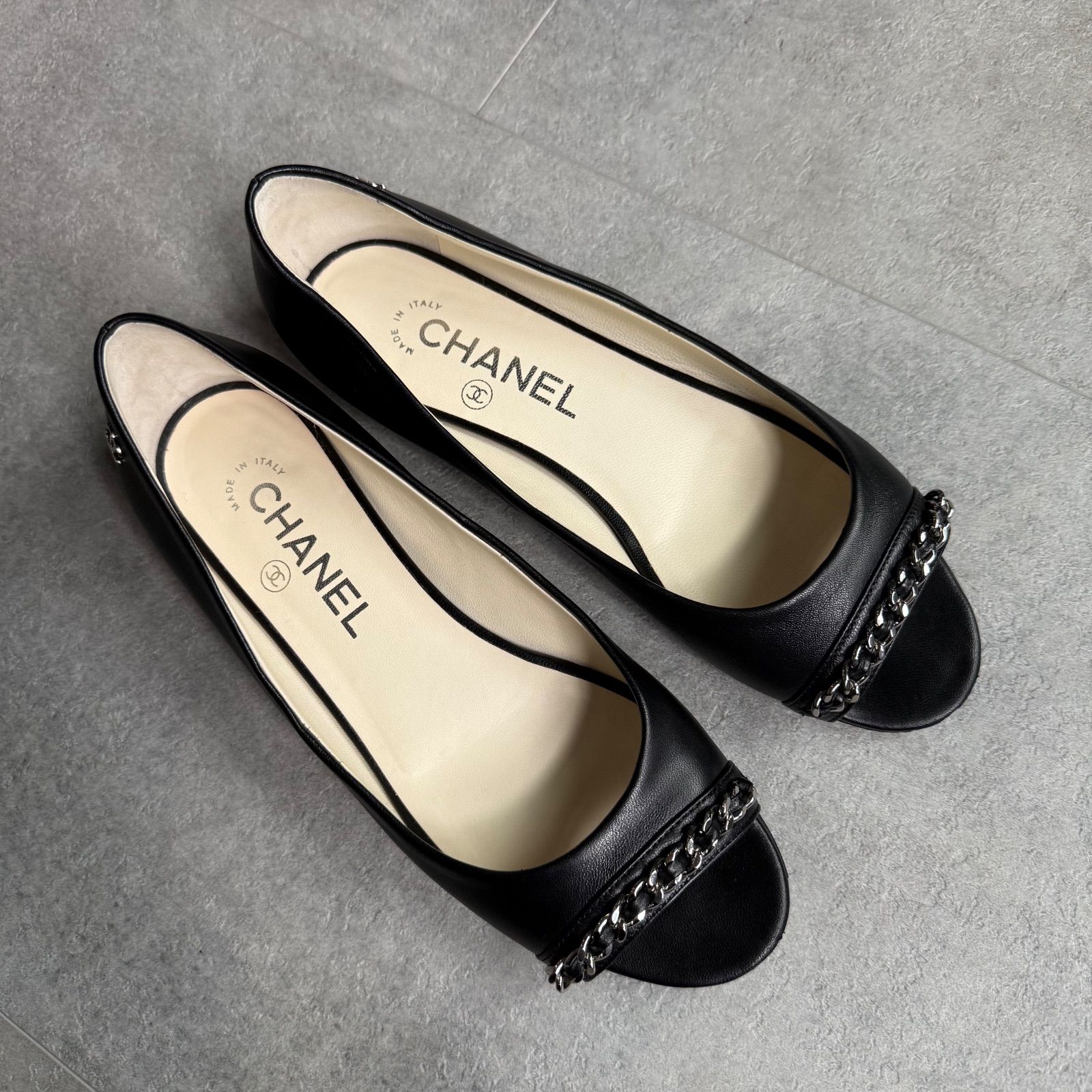 美品 CHANEL チェーン ココマーク パンプス レザー フラットシューズ