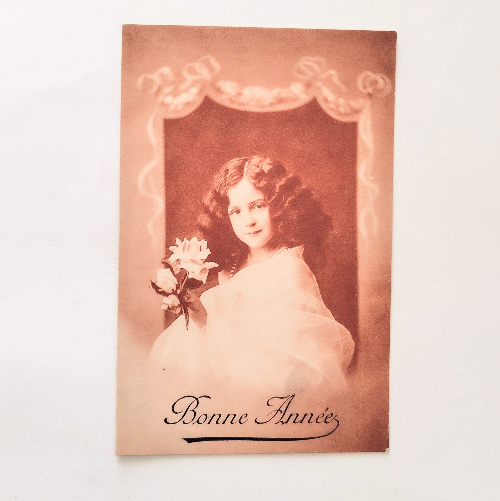 フランスアンティーク カルト・ド・ヴィジット セピア色の美しい少女　サイズ大きめ フランスアンティーク カルト・ド・ヴィジット セピア色の美しい少女