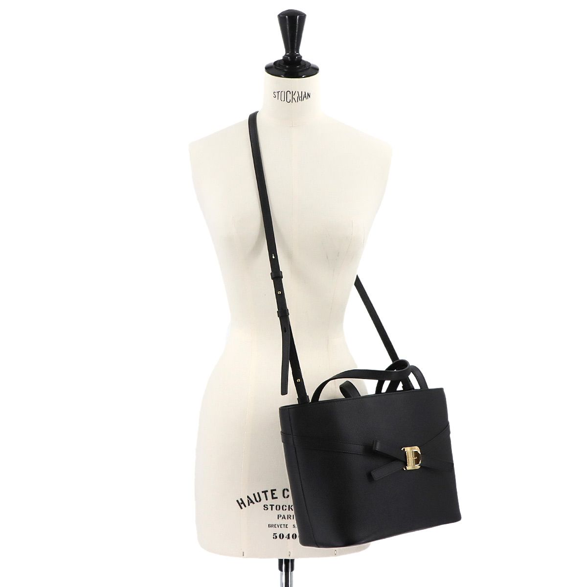 未使用 展示品 サルヴァトーレ フェラガモ Salvatore Ferragamo ヴァラ