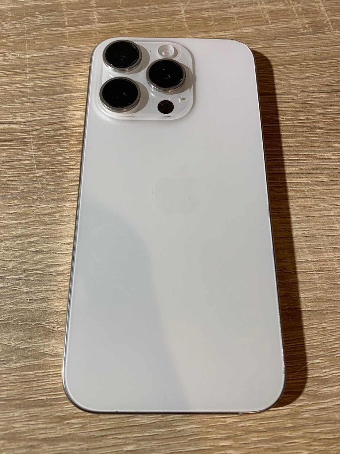 Apple iPhone 115Pro ホワイト 本体ジャンク品 Apple iPhone 11 ホワイト 本体 ジャンク品 【公式通販】