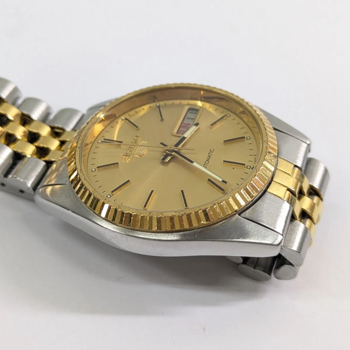 格安，人気SALE 稼働品 SEIKO 5 7009-3110 自動巻き ゴールド文字盤 17石