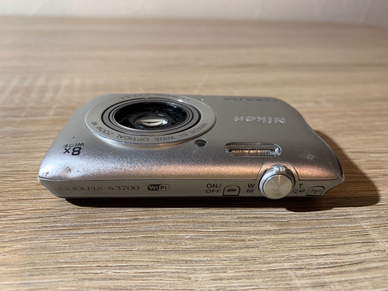 7689 Nikon ニコン COOLPIX S3700 シルバー デジカメ ジャンク品