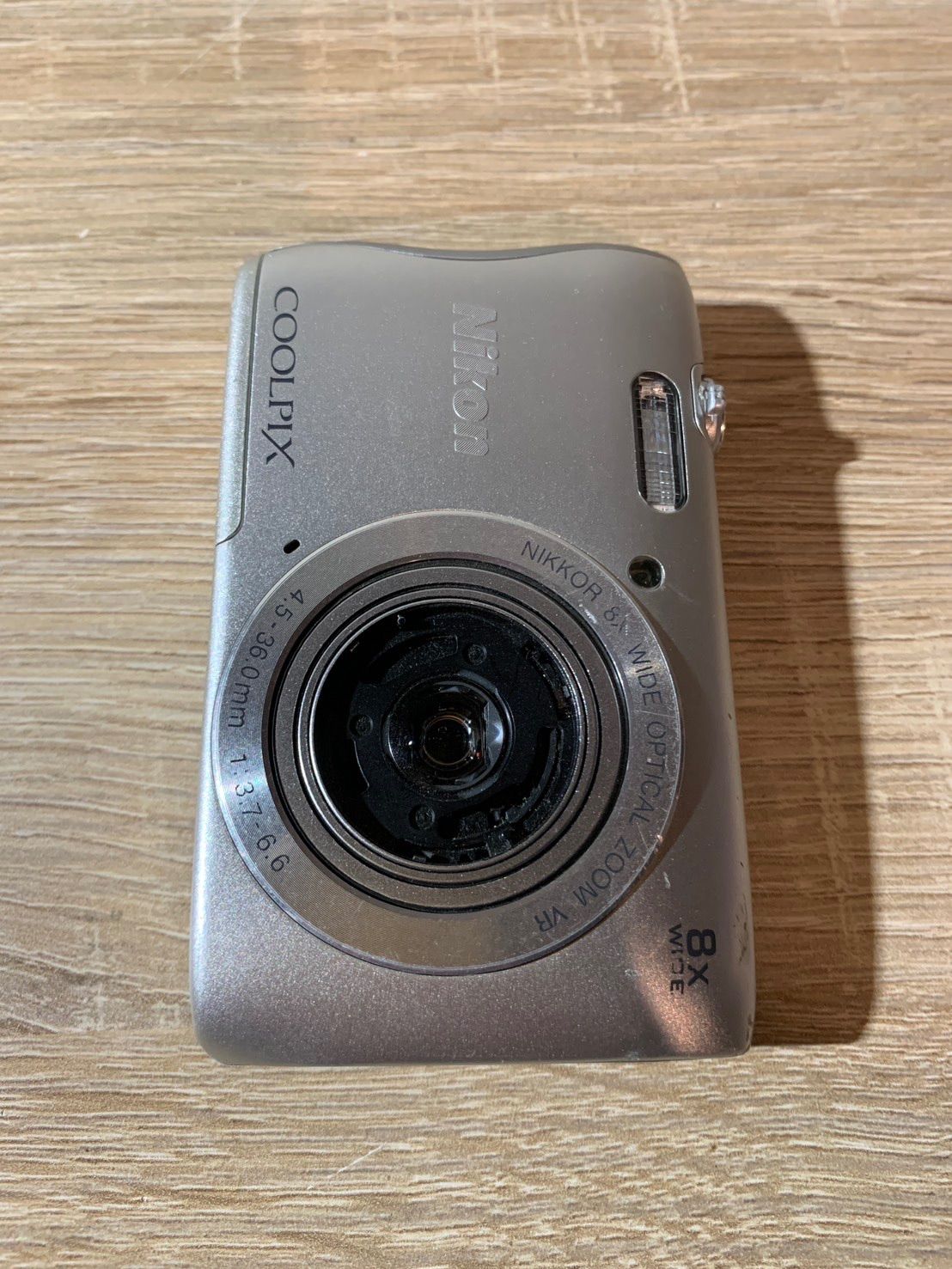 7689 Nikon ニコン COOLPIX S3700 シルバー デジカメ ジャンク品