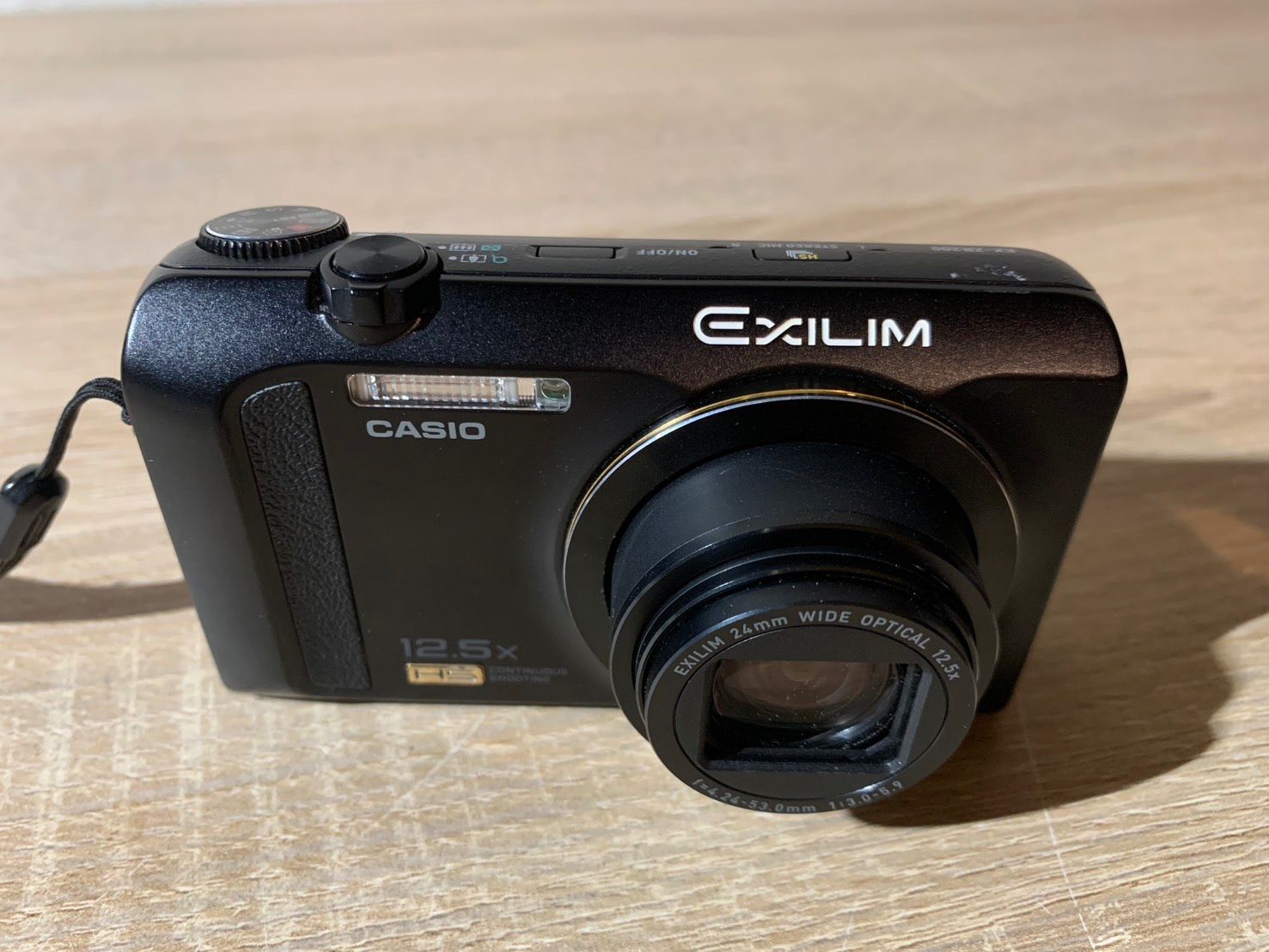 7691 CASIO カシオ EXILIM EX-ZR200 ブラック デジカメ 動作確認済み