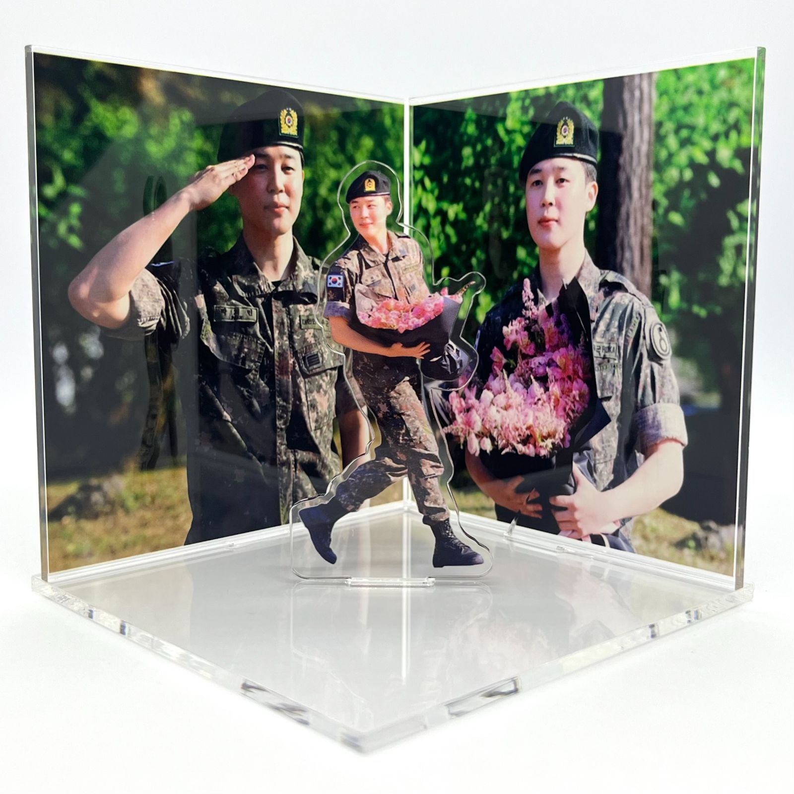 ジミン59】背景付アクリルスタンド☆BTS・JIMIN☆軍服見納め！ - メルカリ