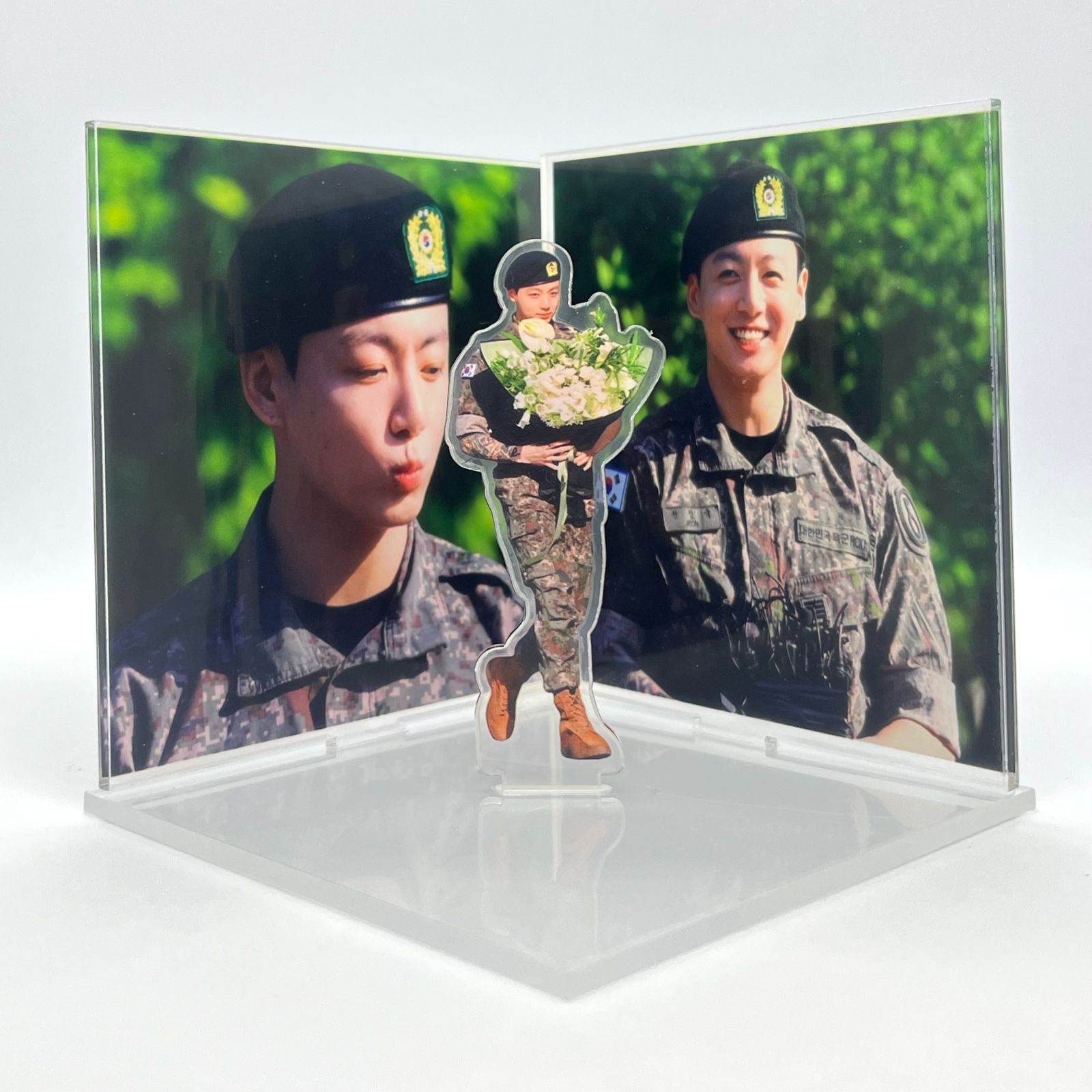 ジョングク50】背景付アクリルスタンド☆BTS・JUNGKOOK☆軍服見納め