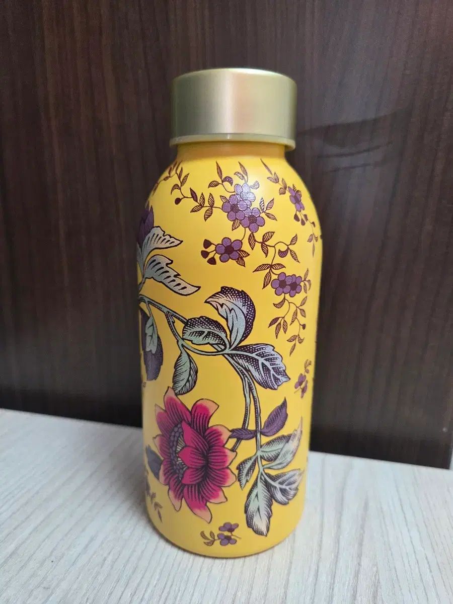 ウェッジウッド ワンダーラスト ィェロー トーンクイーン ステンレスボトル 365 ml