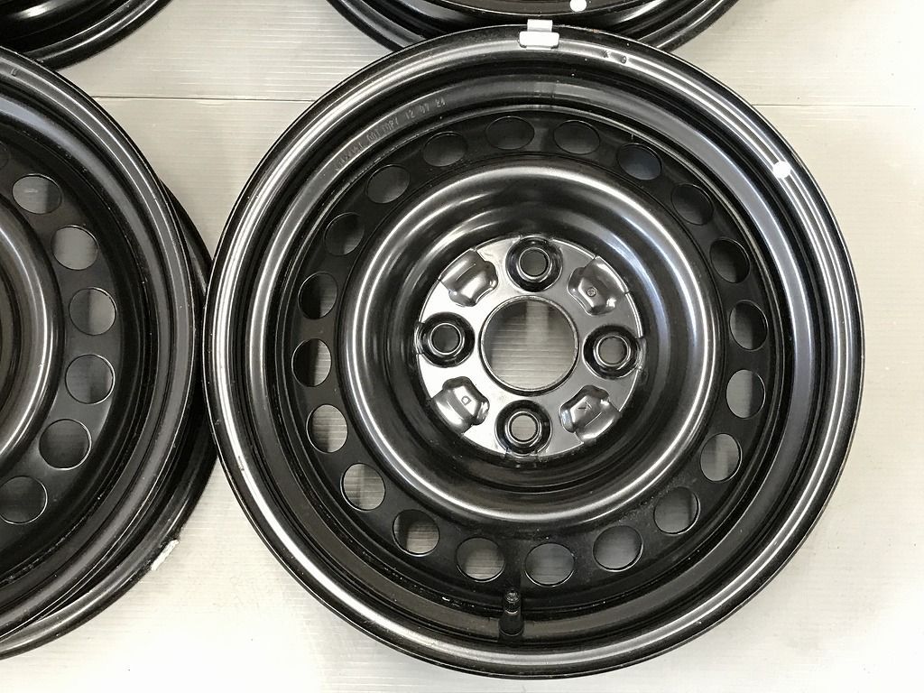 ◎新品 未使用 LA850S ムーヴキャンバス 純正ホイールキャップ 美品 