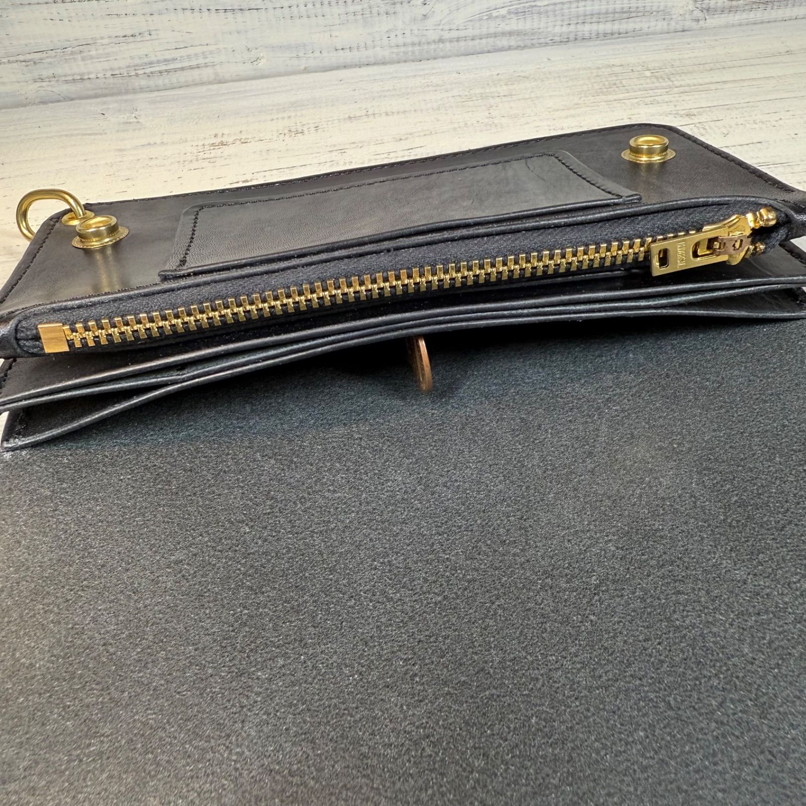 トラッカーウォレット ロング 3層】 ブラック ゴールド universal