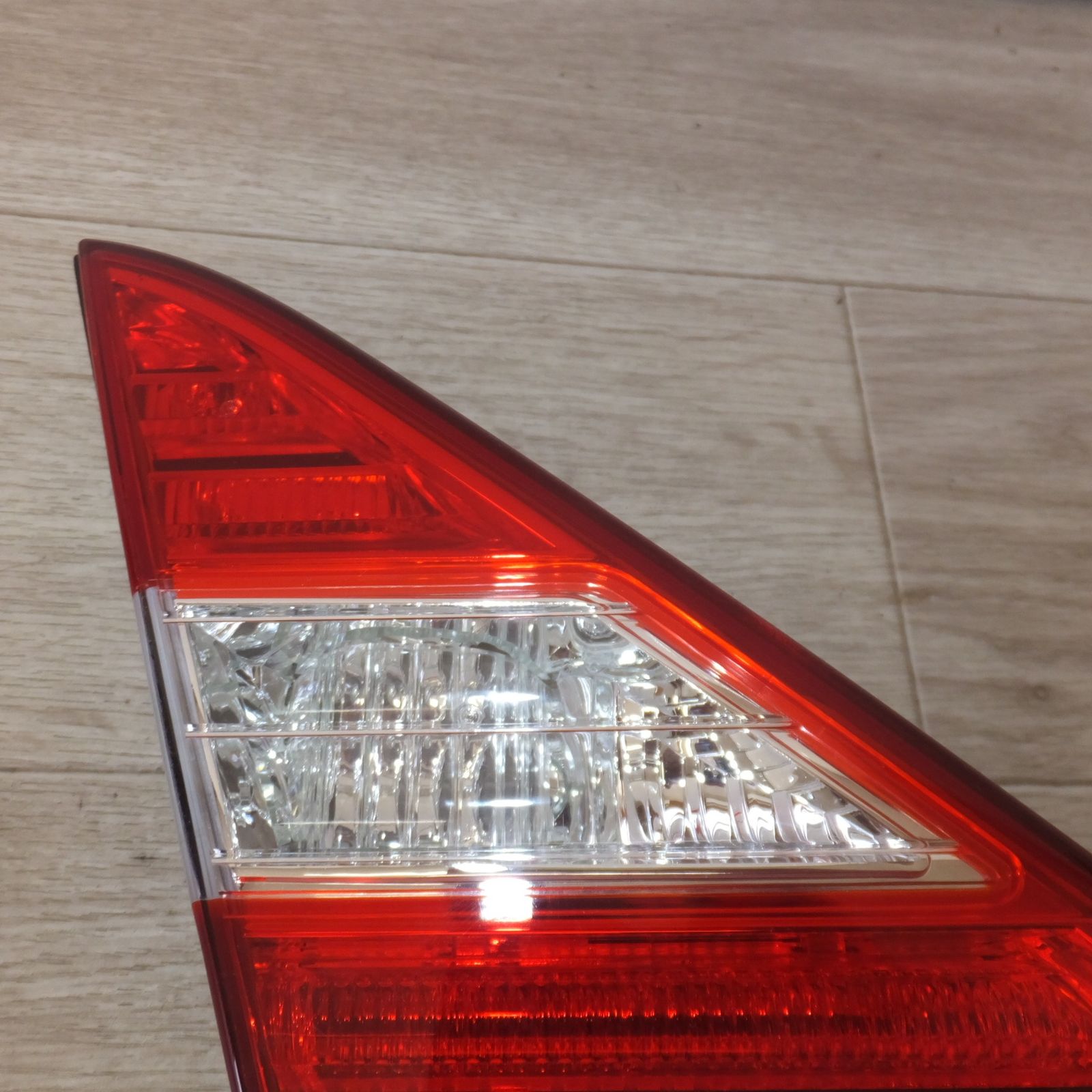 送料無料] 未使用☆トヨタ TOYOTA 純正 セルシオ 30系 テールランプ