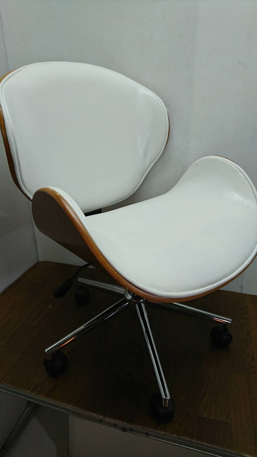 送料無料A58296 KNOX ノックス ノースチェア 白 オフィスチェア