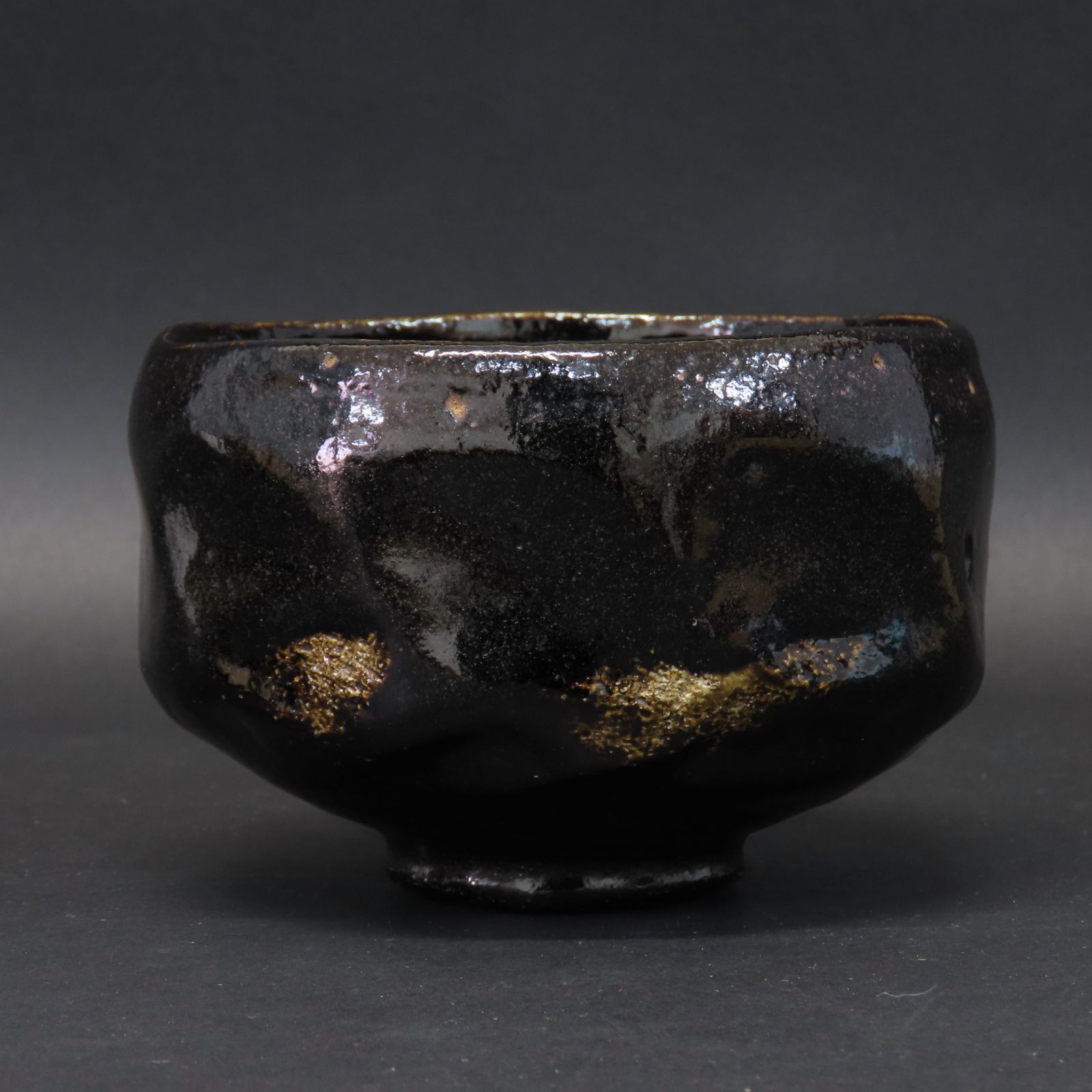 山本慶楽造 釉くすり黒茶碗 銘洗心 建仁寺館長竹田益州書付　茶道具 茶碗 共箱 山本慶楽造 釉くすり黒茶碗 銘洗心 建仁寺館長竹田益州書付 茶道具