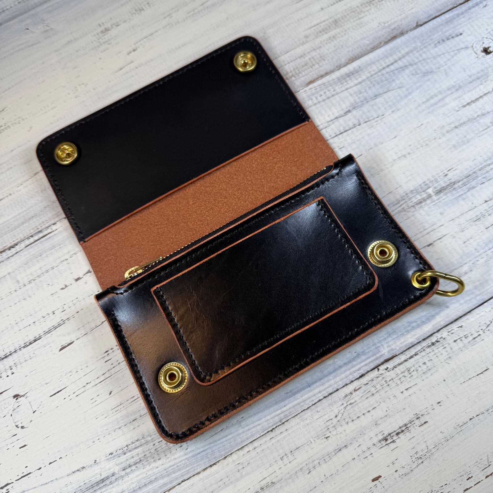 トラッカーウォレット ミドル3層】ブラック 茶芯 ゴールド YKK - メルカリ