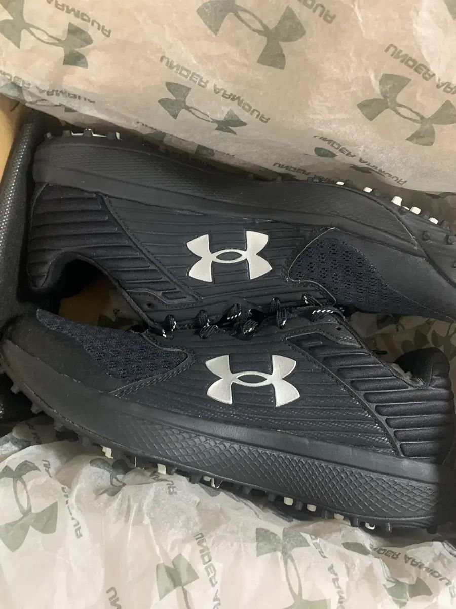 アンダーアーマー 人造芝用シューズ 295