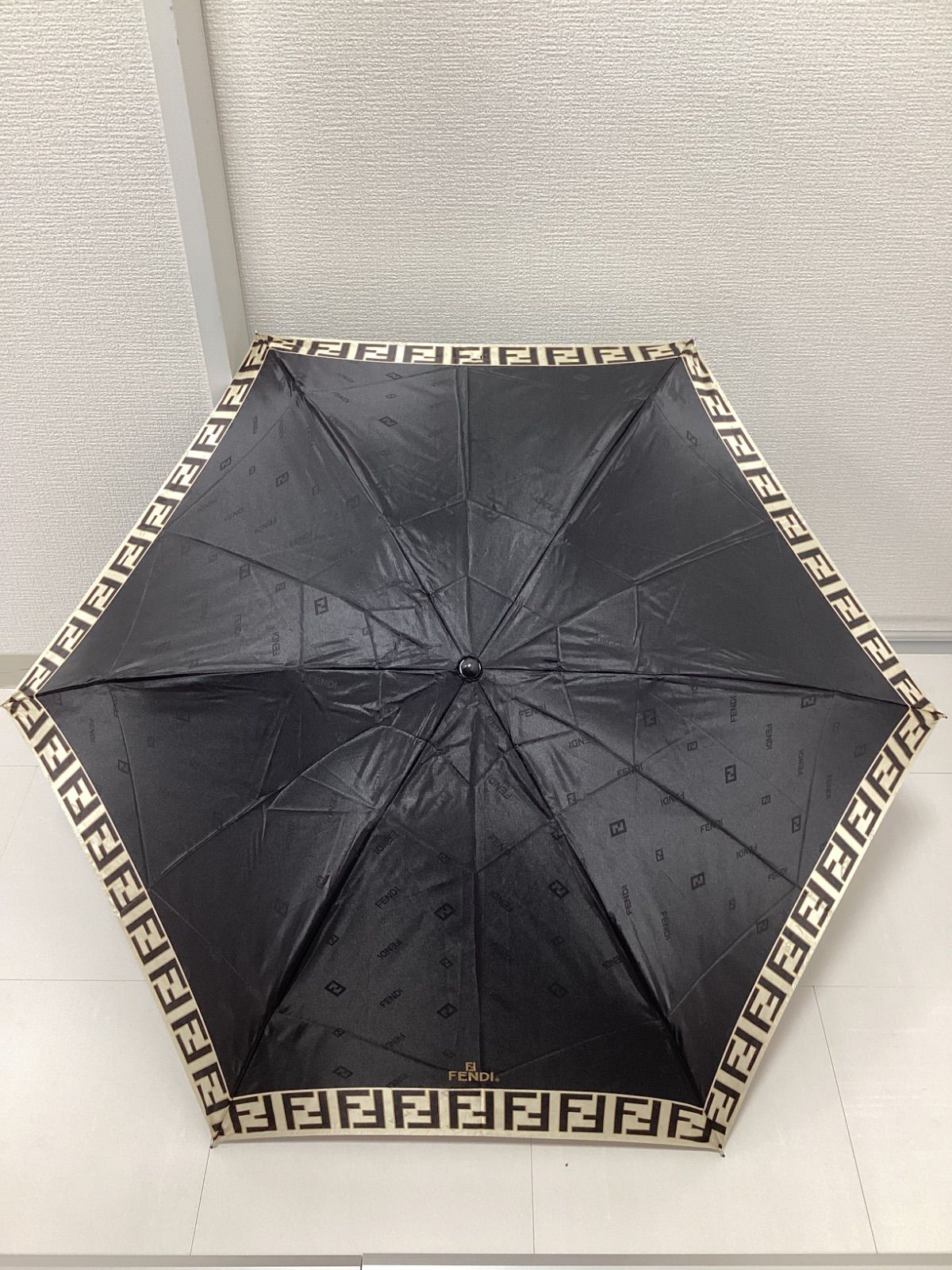 FENDI /フェンディ ロゴ ズッカ柄 折りたたみ傘 美品 - メルカリ