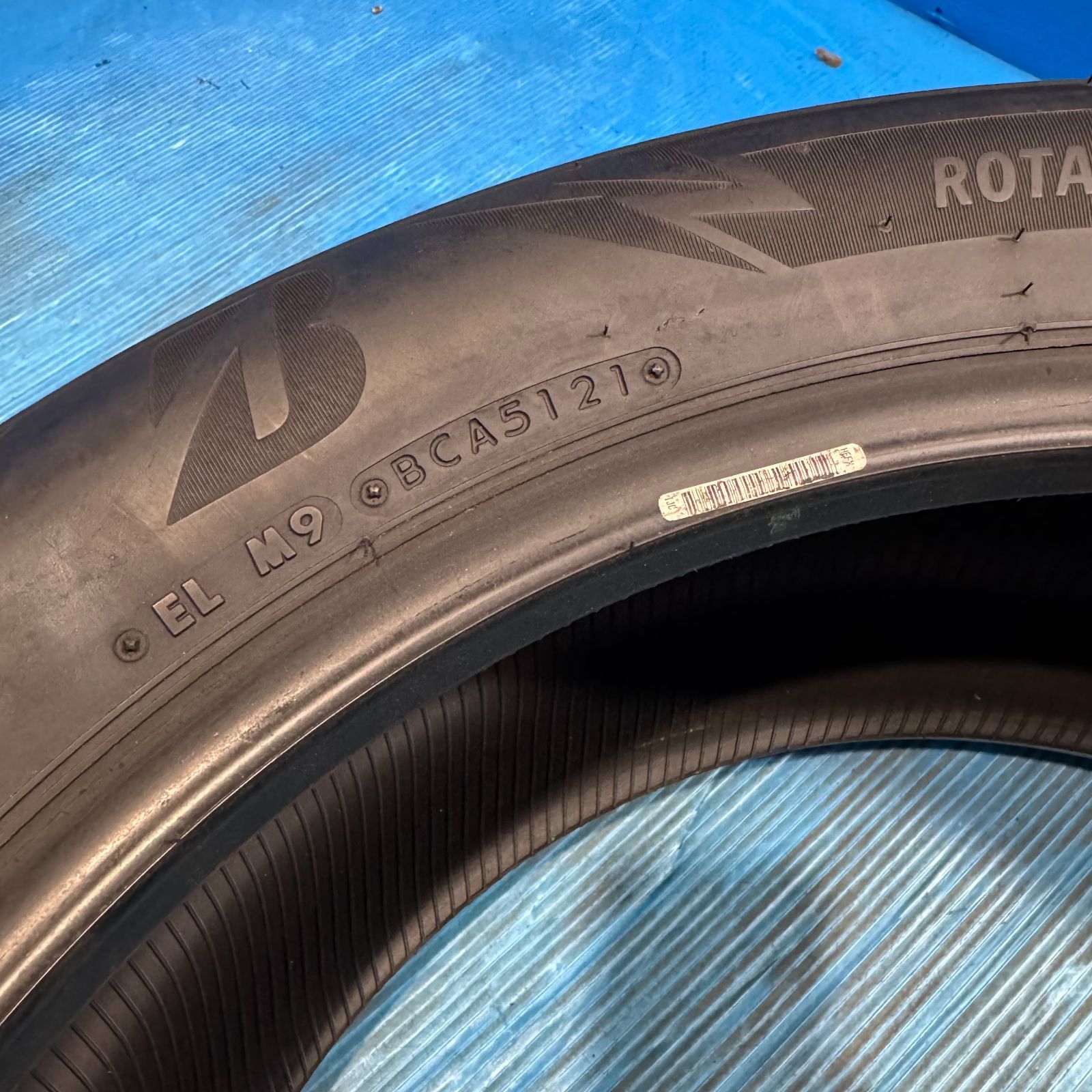 値下げ】ブリヂストン BLIZZAK DM-V3 235/55R20 2021年製 中古 残溝9mm 