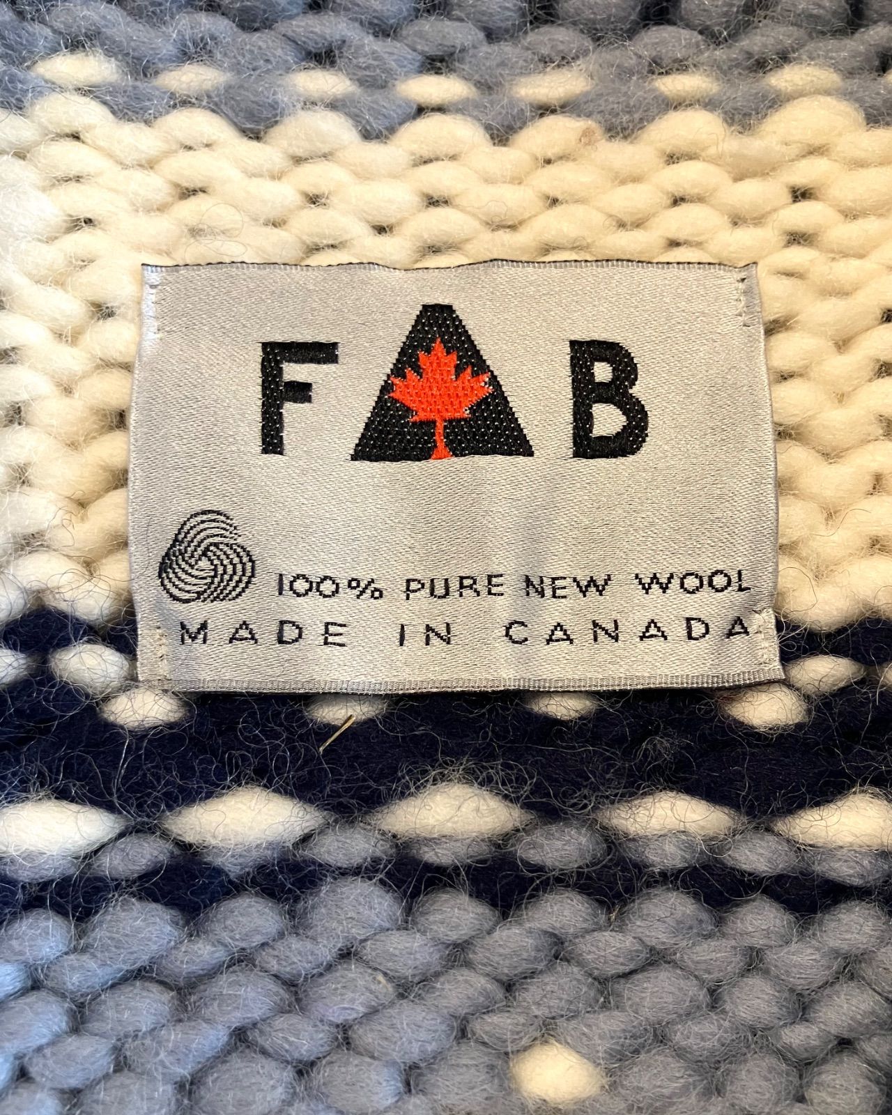 定価4万 極美品 カナダ製 本格 FAB エフエービー ノルディック柄 肉厚 