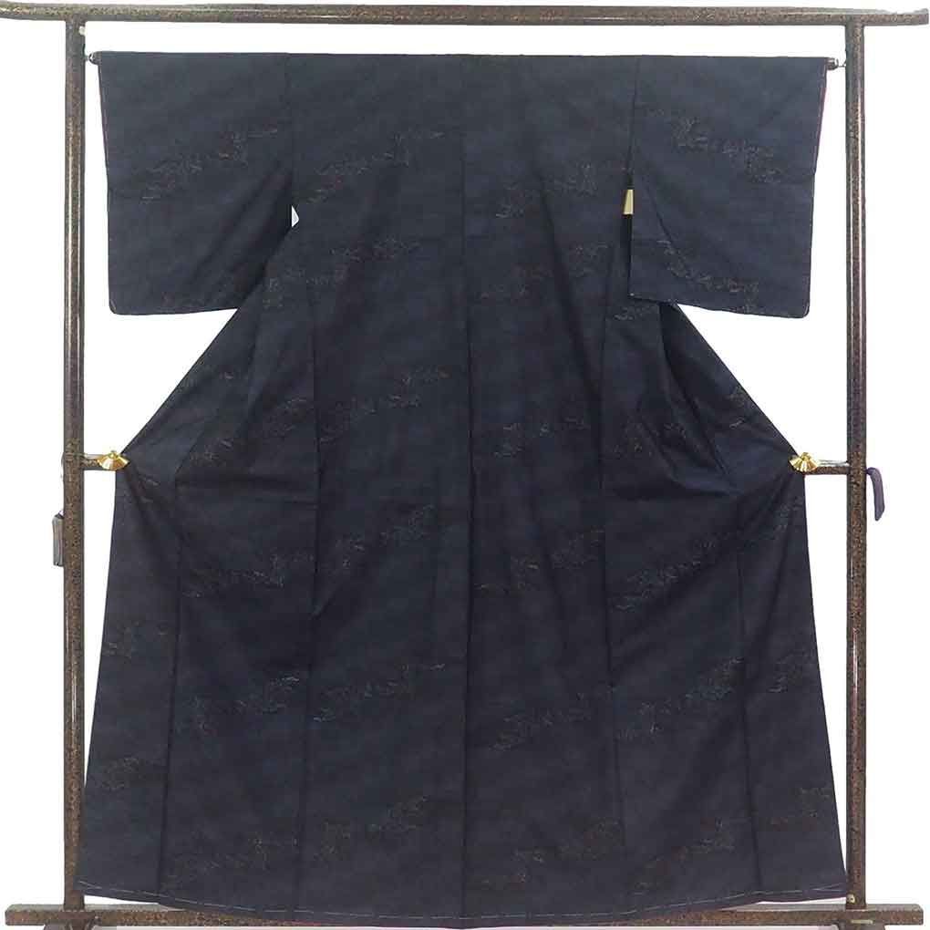 紬 身丈161 cm 裄66 前幅25 後幅30.5 袖丈49 袖幅33 レディース 袷 花柄 裄長 裄M-Lサイズ 秋冬春用 正絹 シルク ネイビー ♥品 大島紬 リメイク リユース リサイクル 呉服のきくや