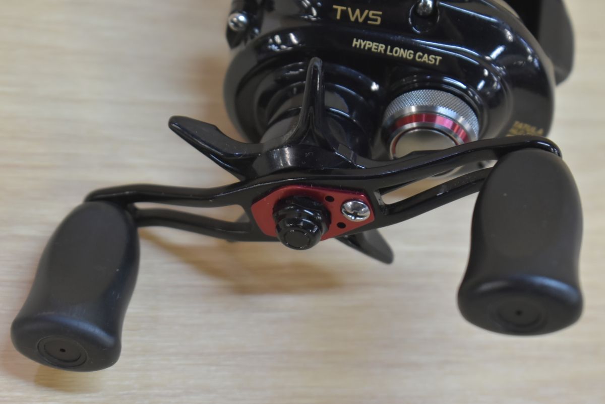 ダイワ 15 タトゥーラ HLC 7.3L-TW 左 DAIWA TATULA ベイトリール バス