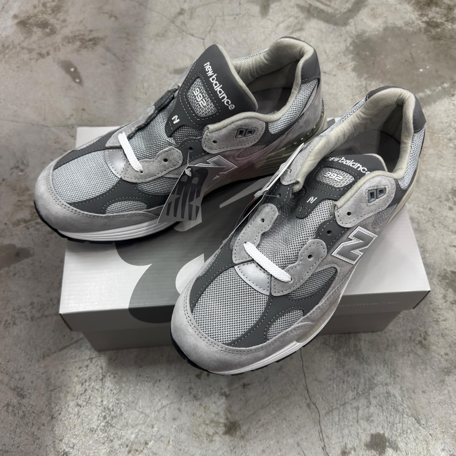 国内正規 未使用 NEW BALANCE 992 Gray スエード スニーカー 