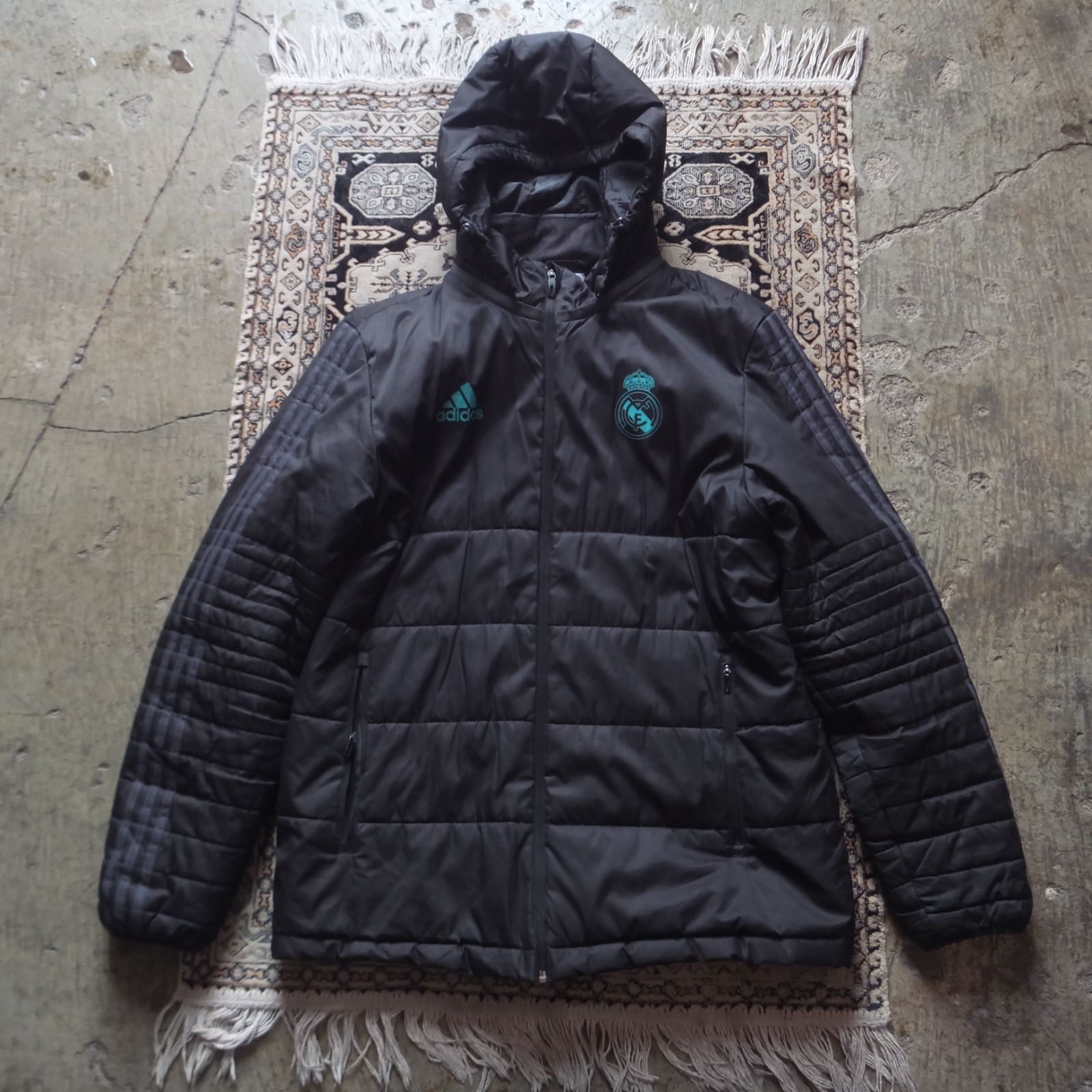 2017年製 アディダス レアルマドリード ベンチコート - メルカリ