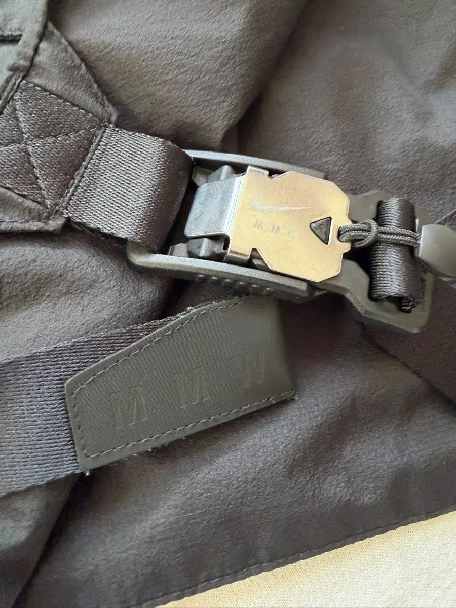 NIKE MMW チェストバッグ　新品・未使用品 Nike x MMW Chest Rig ボディー バッグ チェストリグALYX - メルカリ