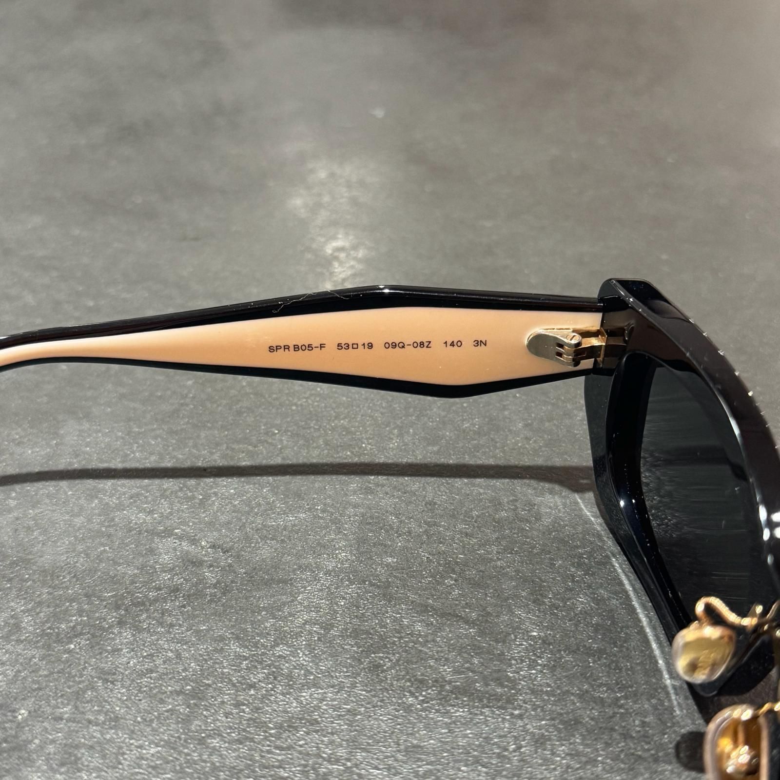 参考上代69,300円 PRADA Logo Sunglasses ロゴ サングラス プラダ